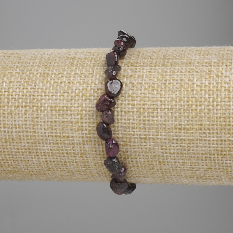 Bransoletka z granatu, kuleczki galetowe, średnica 5–8×5–7 mm ±, długość 18 cm ±, elastyczna
