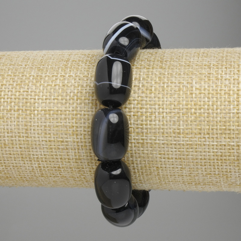 Bransoletka z agatu w formie beczek, średnica 17–18×12–13 mm, długość 18 cm ±, elastyczna