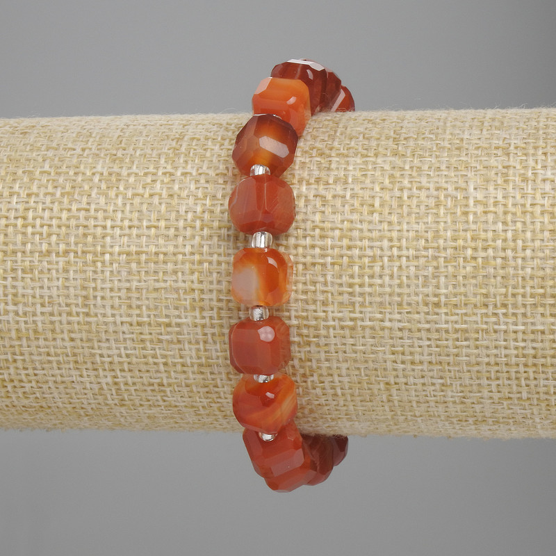 Bransoletka z fasetowanego agatu, kostka 8×8 mm ±, koraliki 3 mm ±, długość 18 cm ±, na elastycznej gumce