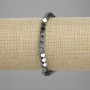 Bransoletka z hematitu w formie kostek z poprzecznym otworem 4×4 mm ±, długość 18 cm ±, elastyczna