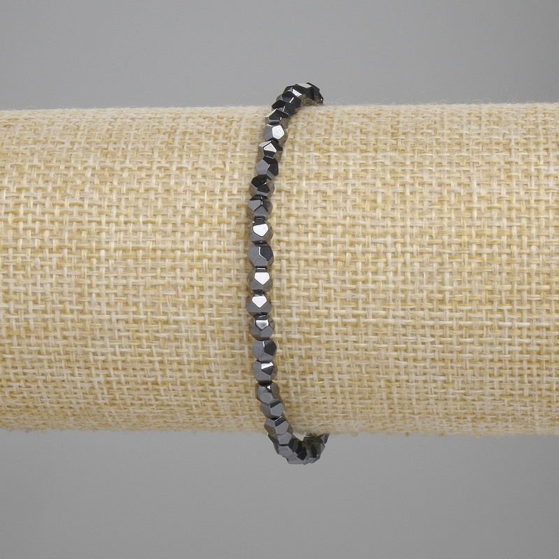 Bransoletka z hematytu fasetowanego, średnica koralików około 3,5×4 mm, długość 18 cm ±, na elastycznej gumce