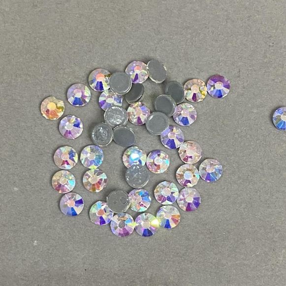 Kryształki strass do zimnego utrwalania, kolor tęczowy, średnica 5 mm (+/-), opakowanie 275 g (+/-)