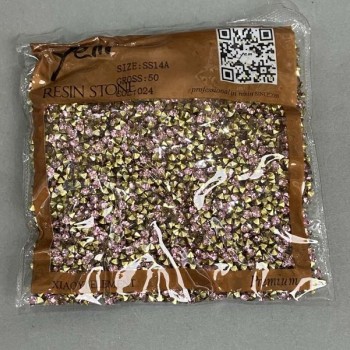 Fioletowe kryształki strassowe, średnica 4 mm, opakowanie 75 g (±)