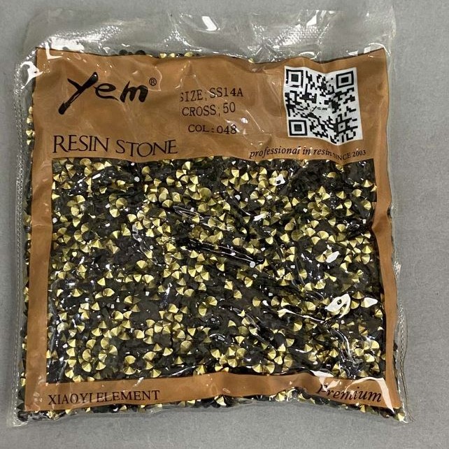 Czarne kryształy strassowe czarne, średnica 4 mm ±, opakowanie 75 g (±)