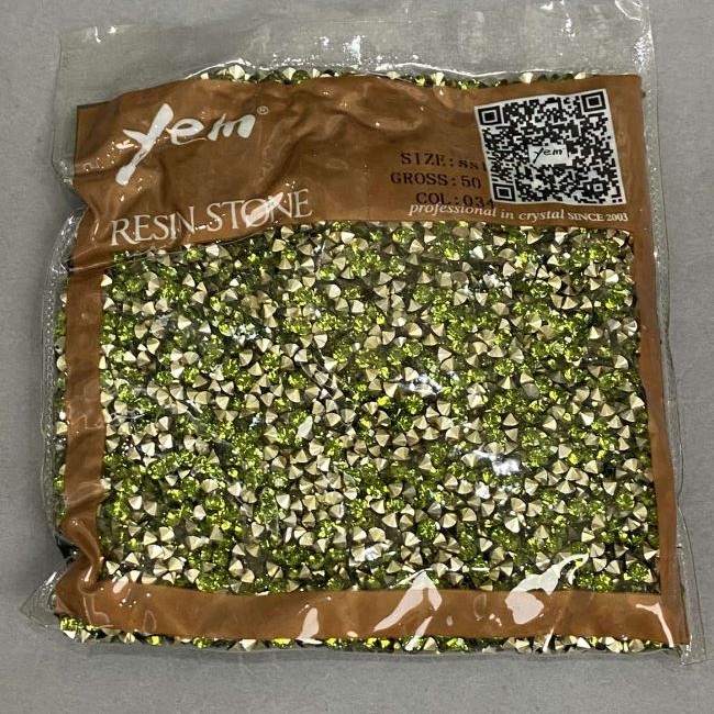 Strassowe kryształy zielone, średnica 4 mm ± opakowanie 75 g