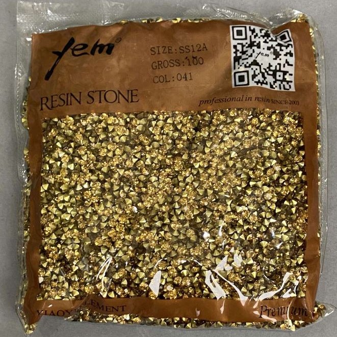 Kryształy strassowe o kolorze żółtym, średnica 3 mm ±, opakowanie 105 g (±)
