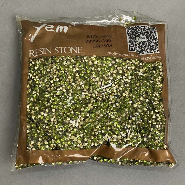 Kryształki strassowe zielone, średnica 3 mm ±, opakowanie ok. 105 g