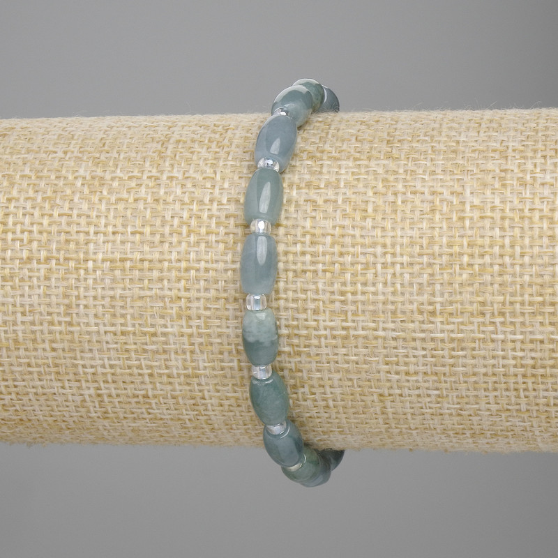 Bransoletka z jadeitu, koraliki w formie beczek, średnica 8×5 mm ±, koraliki 3 mm ±, długość ok. 18 cm, na gumce elastycznej