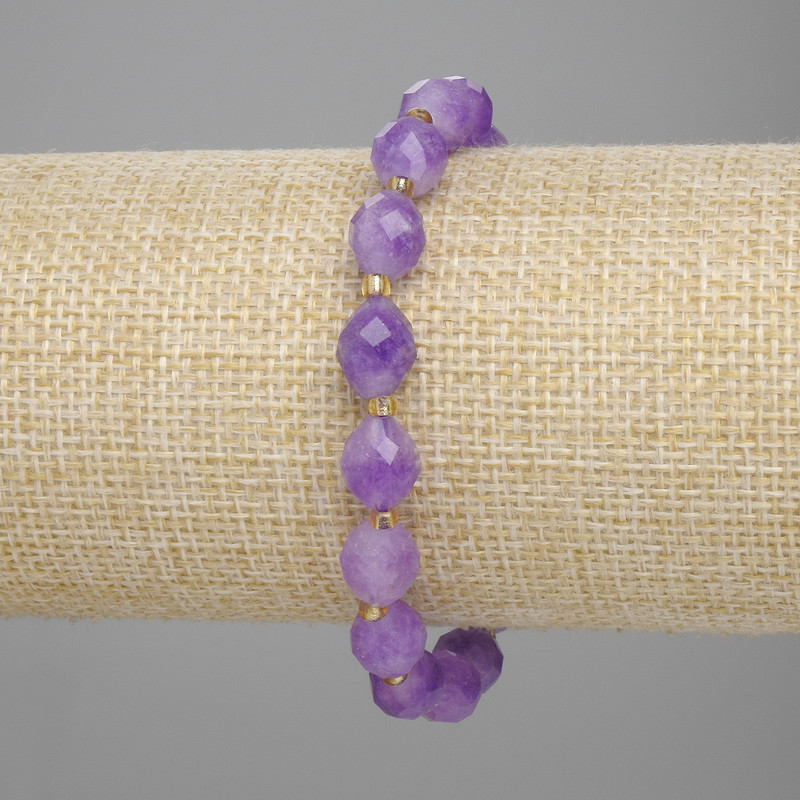 Bransoletka z ametystu fasetowanymi ziarenkami, średnica 10×8 mm ±, koraliki 3 mm ±, długość 18 cm ±, na elastycznej bazie