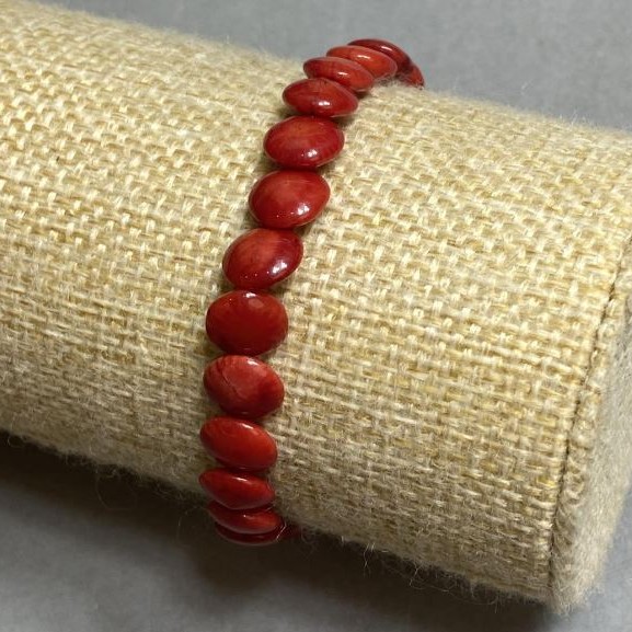 Bransoletka z koralu w kształcie monetek, 8 mm, elastyczna, długość 18 cm ±