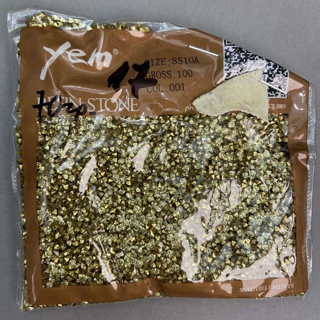 Kryształy strassowe, kamyczki w kolorze żółtym, średnica 3 mm (+-), opakowanie 70 g (+-)