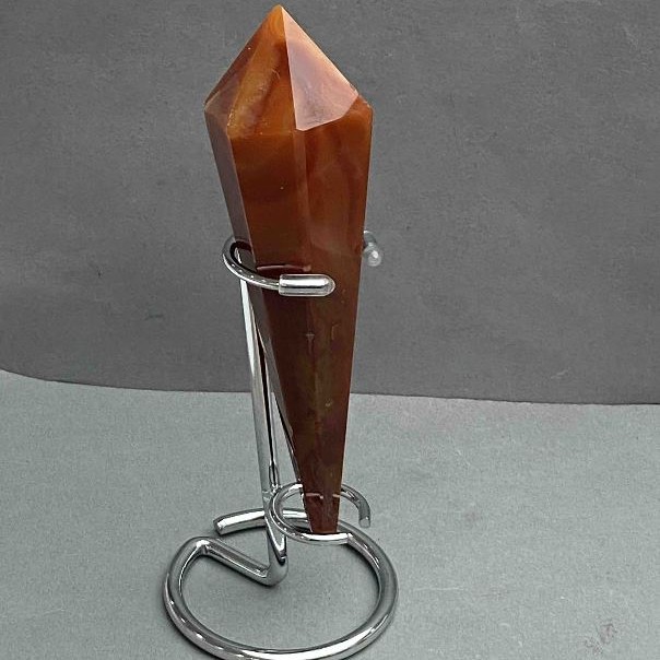 Ołówek pamiątkowy w stożkowym kształcie z agatu z geodami, 138×35 mm ±, waga 141 g, z podstawką