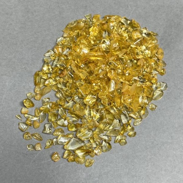 Naturalne kawałki cytrynu bez otworu, 2–7×2–6 mm ± (za 100 g ±)