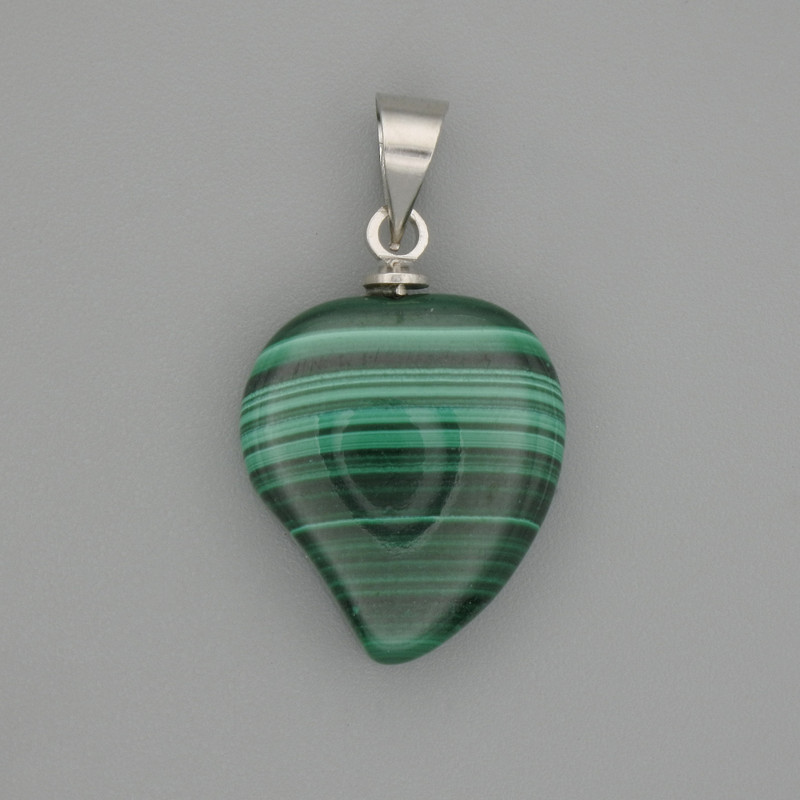 Wisiorek z malachitu w kształcie serca 13×15×23 mm+