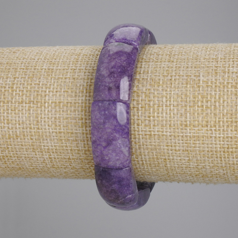 Bransoletka z naturalnego kamienia charoitu, ogniwka, o wymiarach 23×13 mm, 5 mm ±, długość 18 cm ±, elastyczna