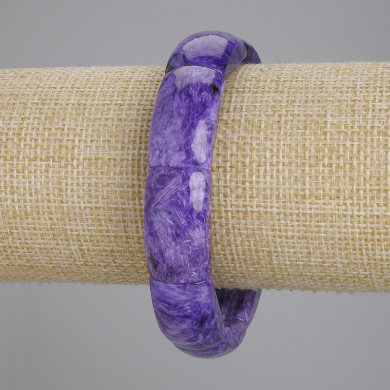 Bransoletka z naturalnego charoitu, ogniwo 24×13 mm, grubość 5 mm +/-; długość 18 cm +/- na elastycznej gumce
