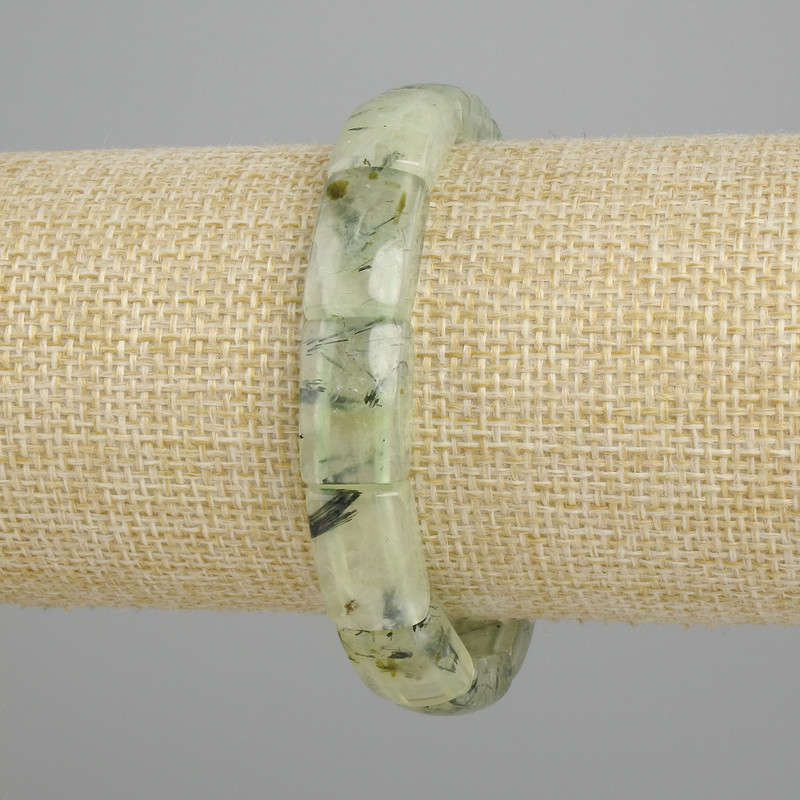 Bransoletka z prehnitem, gładkie ogniwa, średnica 16-17×10-11 mm ±, długość 18 cm ±, elastyczna