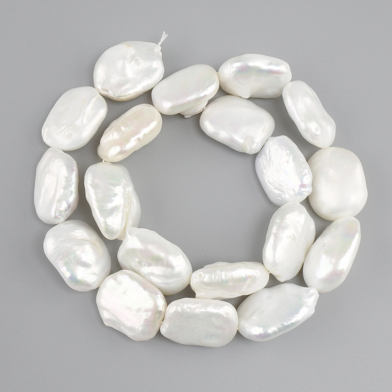 Barokowe perły płaskie 18–21×14–15 mm o odcieniu benzynowym, długość 37 cm