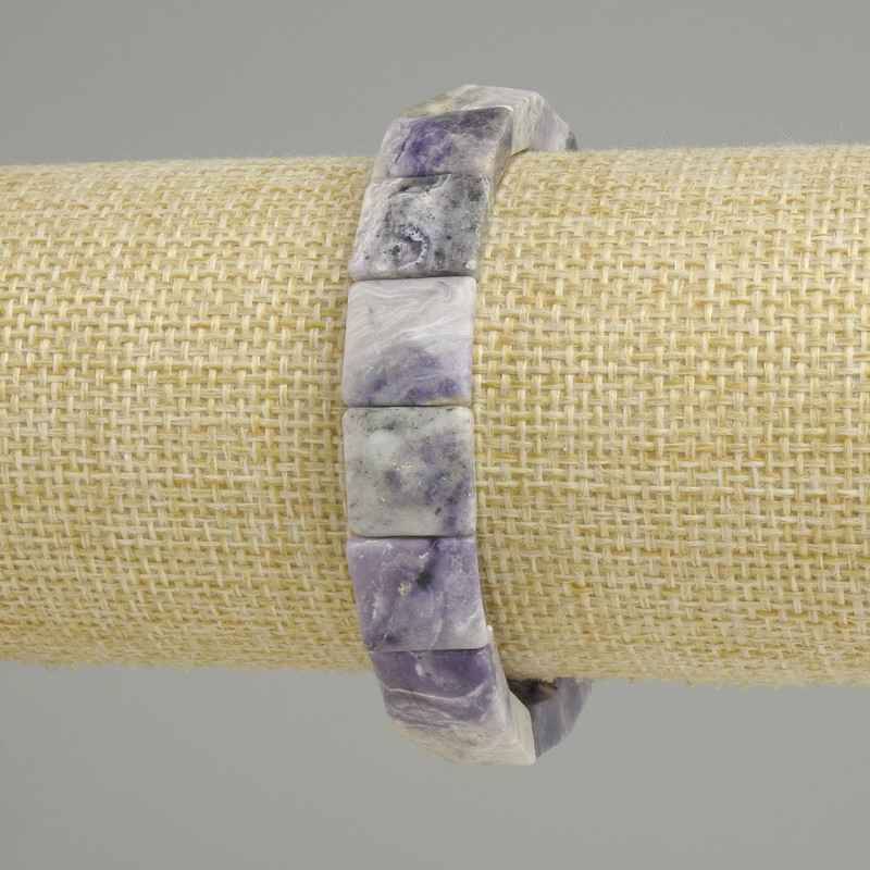 Bransoletka z charoitu z fasetowanymi kwadratami, średnica 11×11 mm, 5×11×11, 5 mm ±, długość 18 cm (na elastycznej)