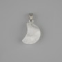 Wisiorek fasetowany Półksiężyc z górskiego kryształu 19×12 mm, długość ok. 25 mm