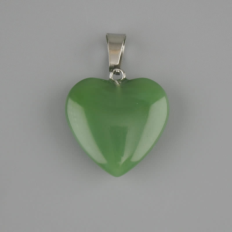 Wisiorek Serce z nefrytu 20×20 mm, długość 28 mm+