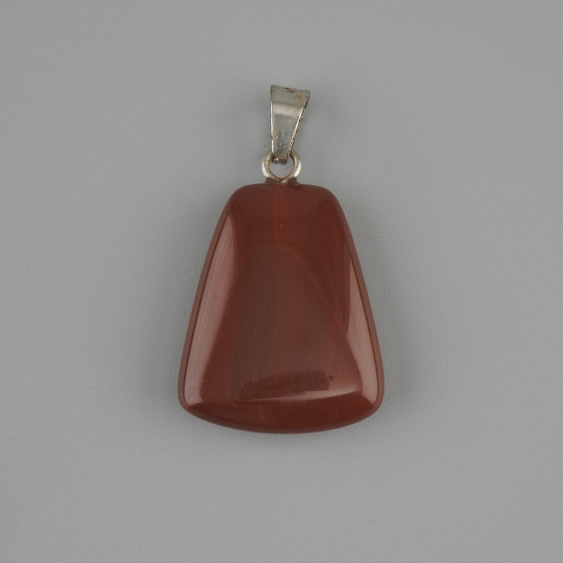 Wisiorek z karneolu w kształcie trapezu 17×21 mm +-, długość 30 mm+