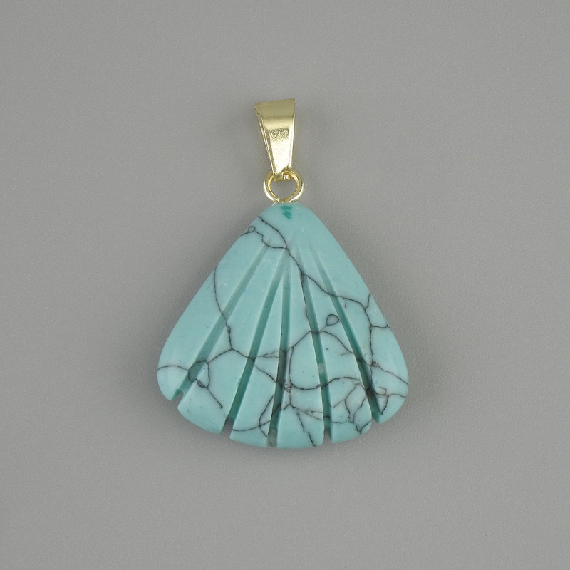 Wisiorek Muszla turkus 20×20×mm±, długość 28 mm+