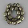 Koraliki pirytu, wielokątne, 20–21×15–17 mm, długość 39 cm na nici