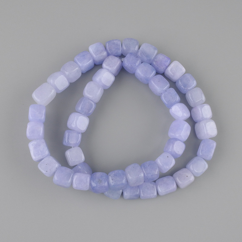 Koraliki z akwamarynu w kształcie sześcianu 7–8×7–8 mm, długość ok. 37 cm +/- na nici