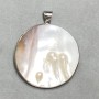 Wisiorek naturalny z masy perłowej z barokowymi perłami, średnica 50 mm ±, długość 60 mm ±, metal w kolorze srebra