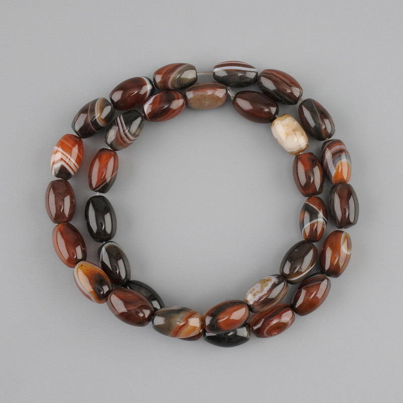 Koraliki z agatu w kształcie ziaren, średnica 12×7 mm, 5–8 mm ±, długość 40 cm ± na żyłce