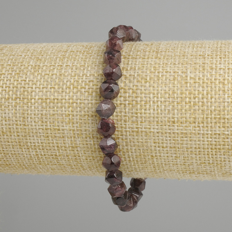 Bransoletka z granatu, fasetowane koraliki, średnica 6 mm, długość 18 cm, stretch