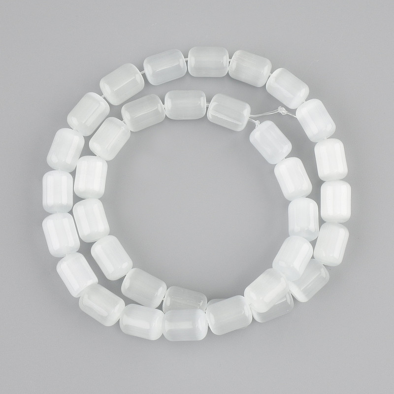 Koraliki białe z kamienia 'Kocie oko' cylindryczne, średnica 10,5×8 mm ±, długość 37 cm ± na żyłce