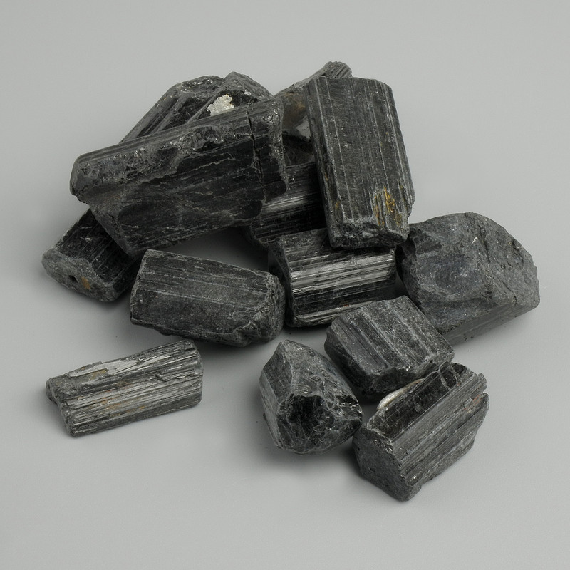 Naturalny kamień Turmalin Shell, średnica 13-34×16-18 mm (+ asortyment rozmiarów) (Cena za 100 g)