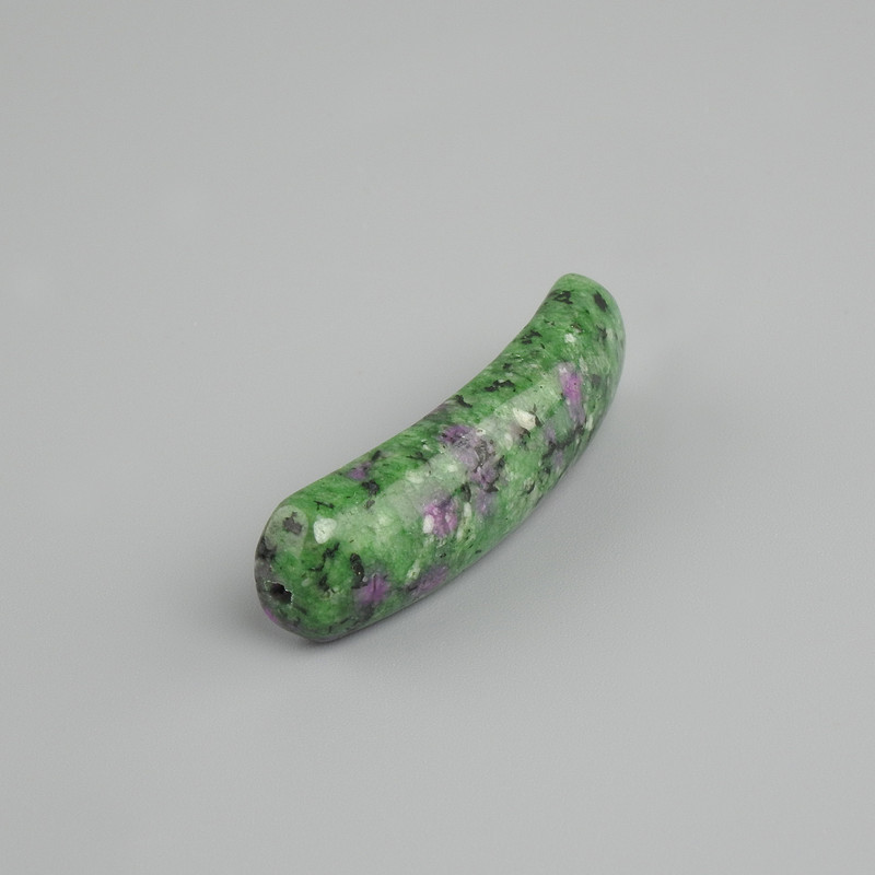 Koralik-wstawka z zoizytu, wygięta, z otworami 36x10x6 mm+