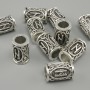 Koralik z runą skandynawską, srebrzysty, 13×9 mm
