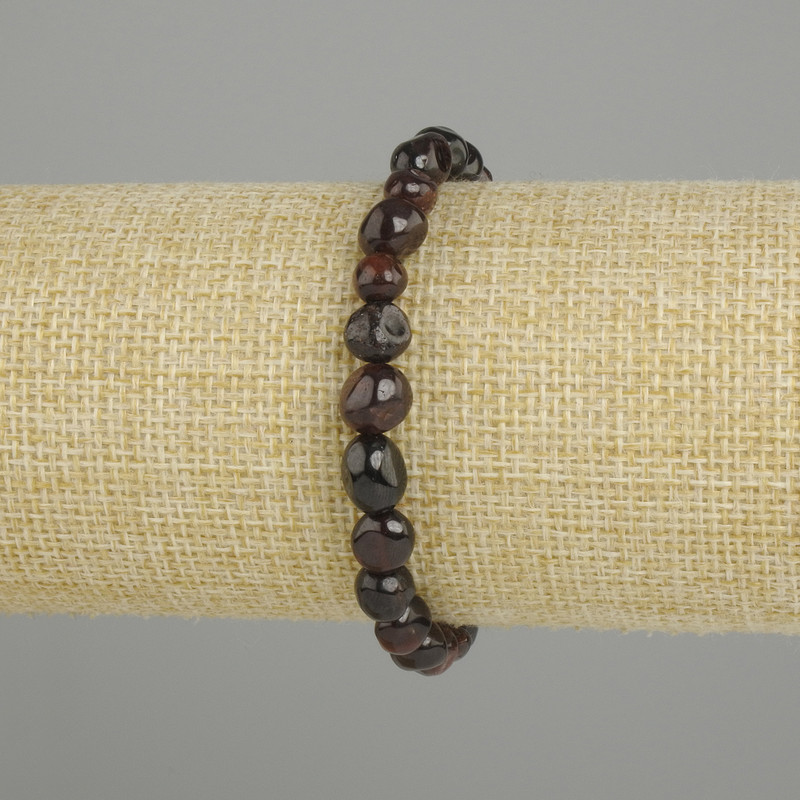 Bransoleta z granatu, fasetowane kuleczki, średnica 6–10×5 mm, 5–8 mm ±, długość 18 cm ±, elastyczna baza stretch