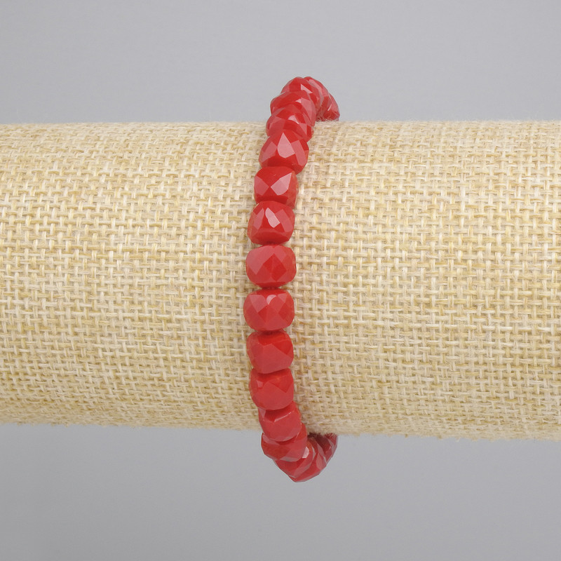 Bransoletka Koral fasetowana kostka, średnica 6x6mm+-, długość 18cm+- stretch