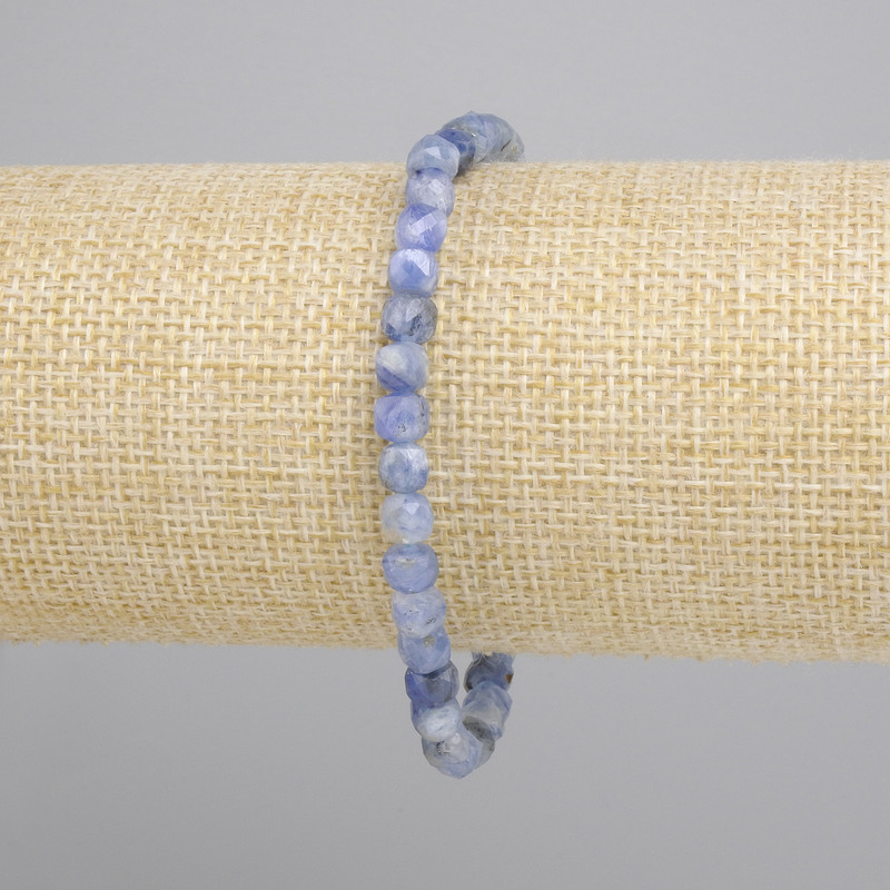 Bransoletka Cyjanit fasetowana kostka, średnica 5x5mm+-, długość 18cm+- stretch