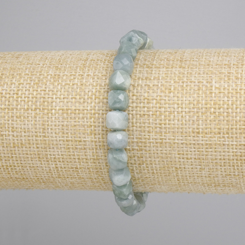 Bransoletka Jadeit fasetowana kostka, średnica 7x7mm+-, długość 18cm+- stretch