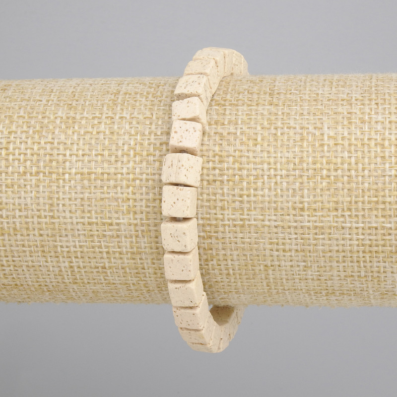 Bransoletka beżowa Lawa Wulkaniczna kostka, średnica 6x6mm+-, długość 18cm+- stretch