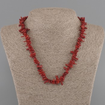 Naszyjnik Koral okruch igła 6-11x1-3mm+-, długość 45cm+- z zapięciem
