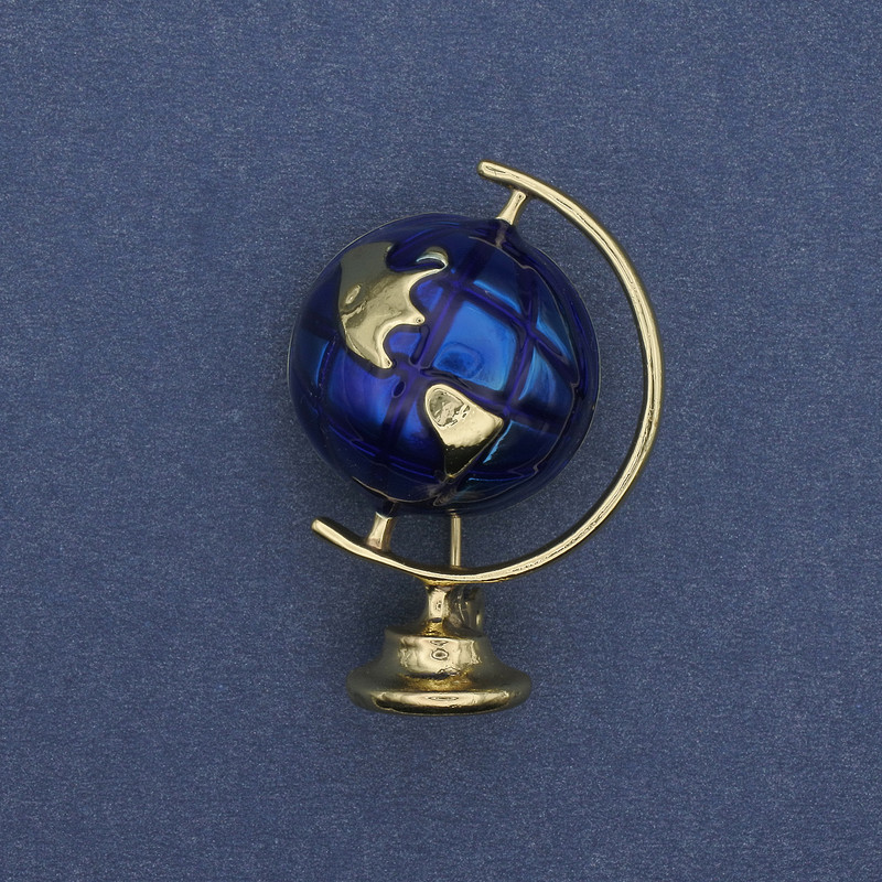 Broszka Globus, emalia złocisty metal, 36×24 mm+
