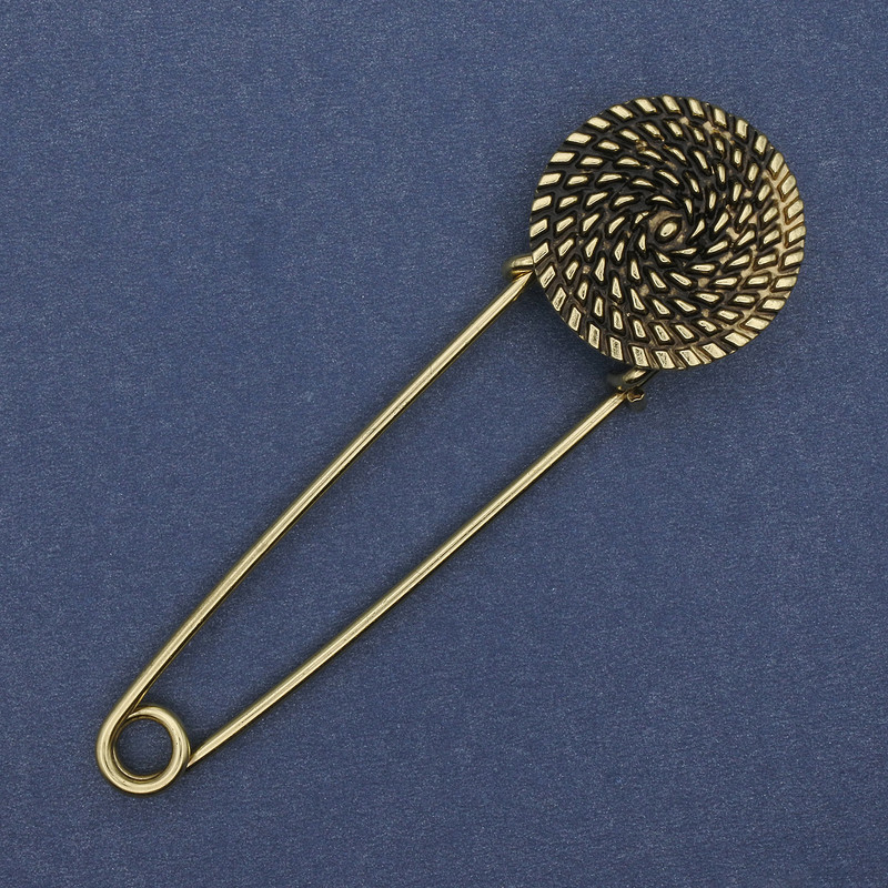 Broszka-spinka z złoconego metalu 75×22 mm+