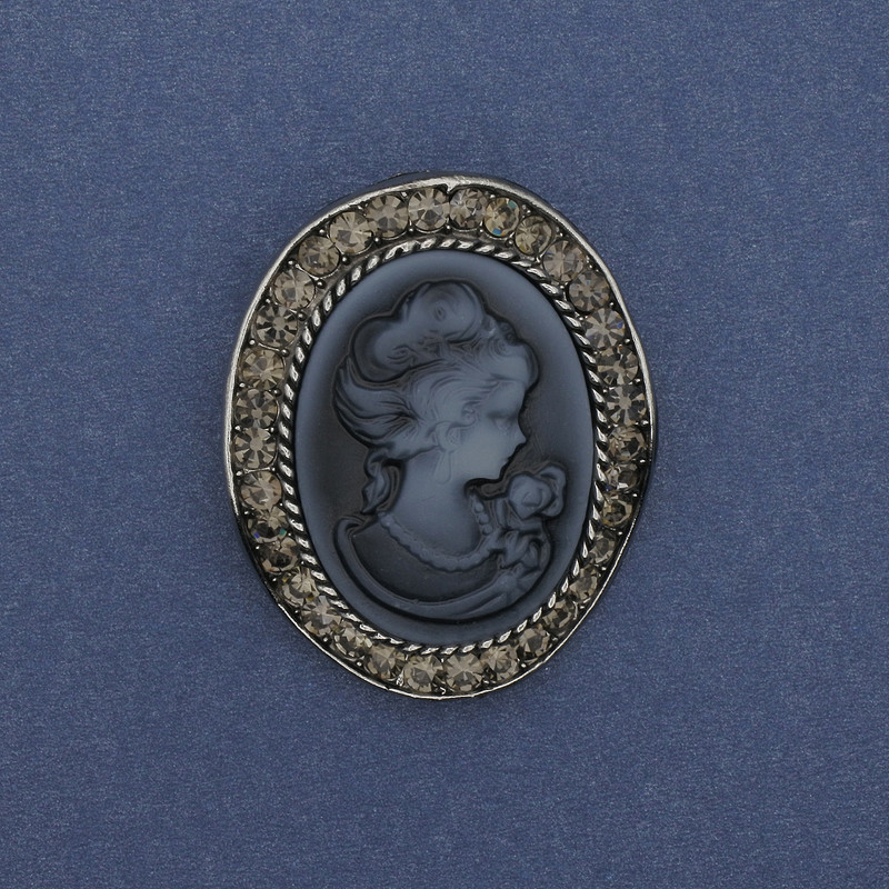Broszka-kamea „Dama” z cyrkoniami, srebrzysty metal 43×38 mm +