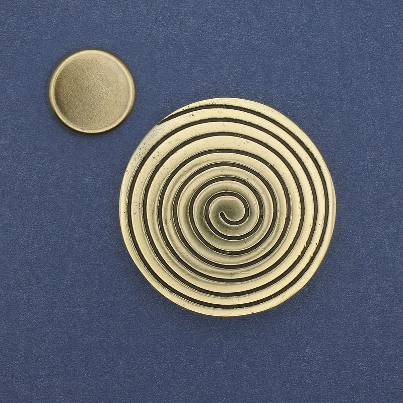 Broszka magnetyczna Akcent z metalem złocistym 41 mm+