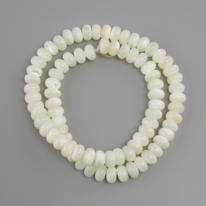 Koraliki z masy perłowej w kształcie rondla, średnica 8×5 mm ±, długość 38 cm ± na żyłce
