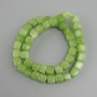 Koraliki chryzolit olwin kubik, średnica 8–9 mm, długość 38 cm ±