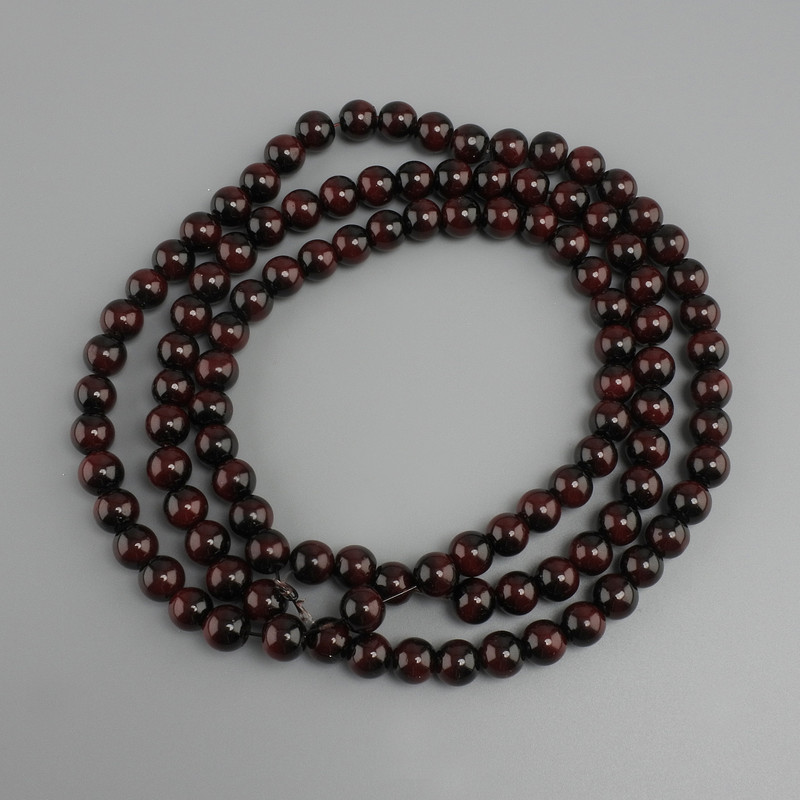 Koraliki czerwone tygrysie oko (sztuczne) gładkie kulki, średnica 8 mm, długość 80 cm, na żyłce
