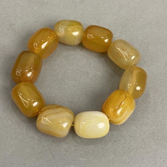 Bransoletka z agatu fasetowanego 19×16 mm ±, długość 18 cm ±, elastyczna